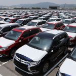 کاهش قیمت خودرو در بازار آزاد ایران